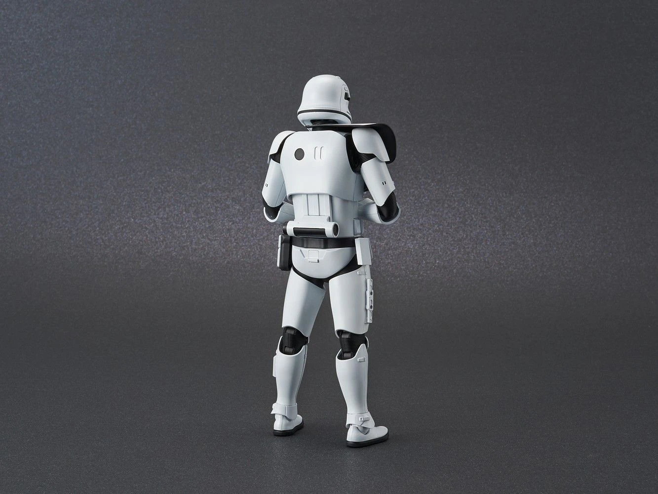 Bandai 1/12 FIRST ORDER STORMTROOPER (THE RISE OF SKYWALKER VER.) 4 Bandai 1/12 FIRST ORDER STORMTROOPER (THE RISE OF SKYWALKER VER.) - Image 2