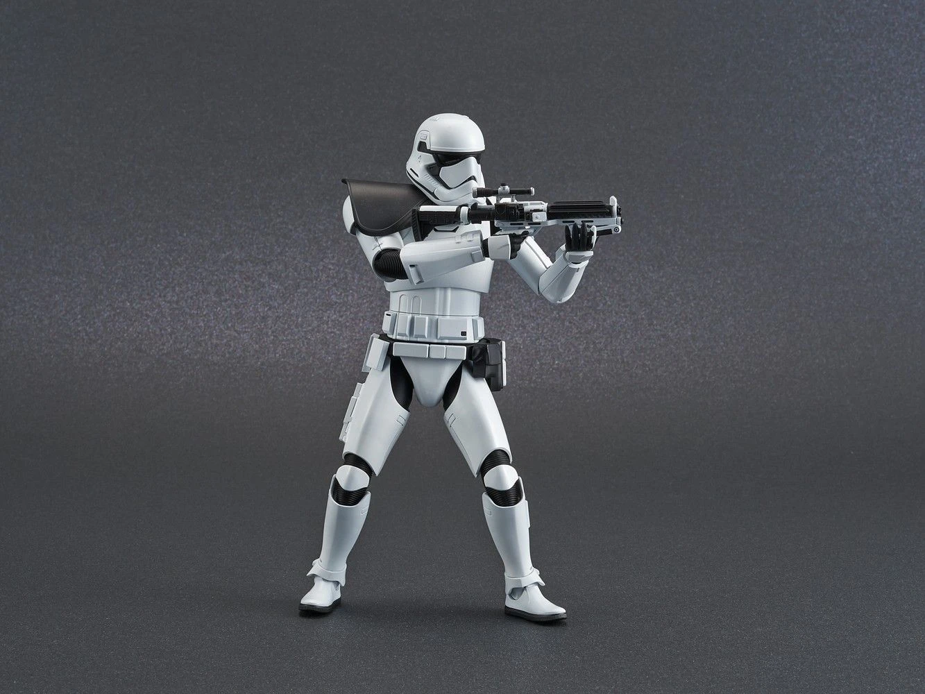 Bandai 1/12 FIRST ORDER STORMTROOPER (THE RISE OF SKYWALKER VER.) 7 Bandai 1/12 FIRST ORDER STORMTROOPER (THE RISE OF SKYWALKER VER.) - Image 5