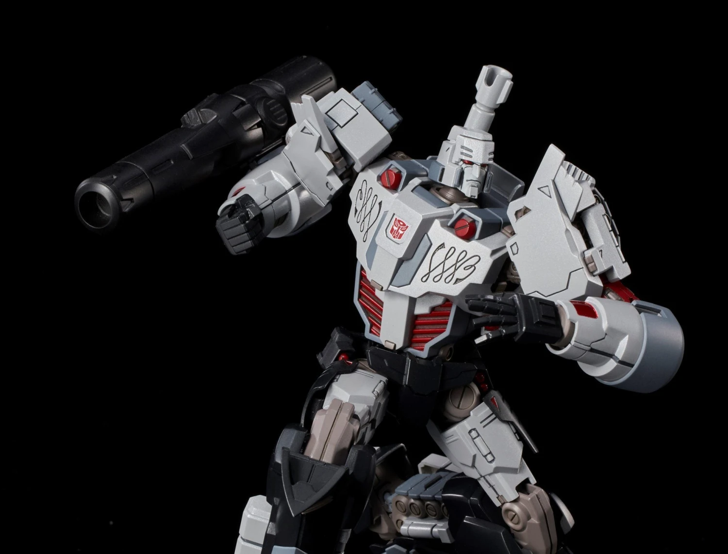 Bandai Megatron IDW (Autobot Ver.) 10 Bandai Megatron IDW (Autobot Ver.) - Image 8