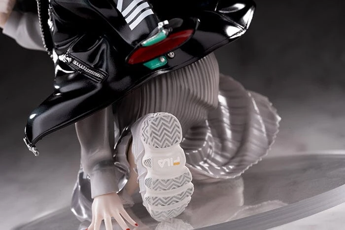 Rebuild Of Evangelion Mari Makinami Illustrious (Radio EVA Original Color Ver. Part 2) 1/7 Scale Figure 8 Rebuild Of Evangelion Mari Makinami Illustrious (Radio EVA Original Color Ver. Part 2) 1/7 Scale Figure - Image 6