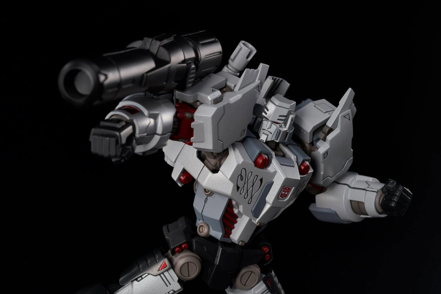 Bandai Megatron IDW (Autobot Ver.) 14 Bandai Megatron IDW (Autobot Ver.) - Image 12