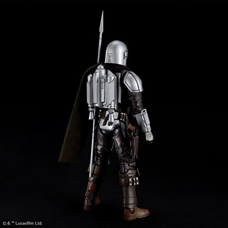 Bandai The Mandalorian (Beskar Armor) 1/12 Scale Model Kit 10 Bandai The Mandalorian (Beskar Armor) 1/12 Scale Model Kit - Image 8